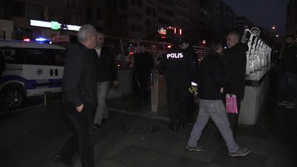 Metro İstasyonunda Bir Kişi Raylara Düştü