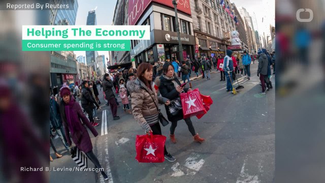 U.S. Consumer Spending Helps Cooling Economy