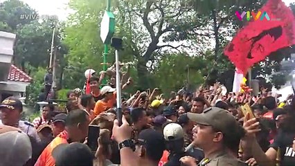 Jak Angel Pingsan Saat Pesta Persija Juara di Balai Kota