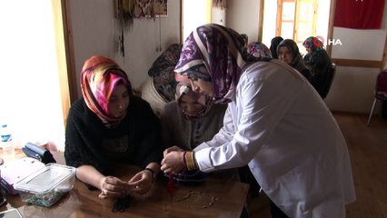Ev hanımları takı tasarımla mesleki becerilerini artırdı