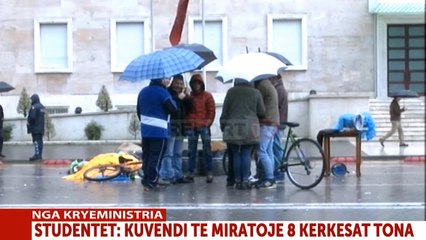 Report TV - Studentët natën te kryeministria