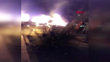 Ankara'da Park Halindeki Kamyonet Yandı