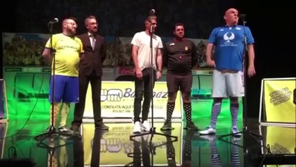 Joaquín Sánchez, en el Derby con Luis Lara y Toni Rodríguez