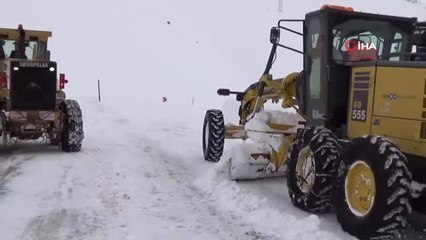 Van- Bahçesaray Yolunda Yol Genişletme Çalışmaları