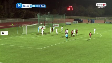 Corner dangereux de Cholet mais repoussé par la défense de Pau.