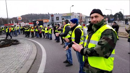 Saint-Avold : la minute de silence des Gilets jaunes