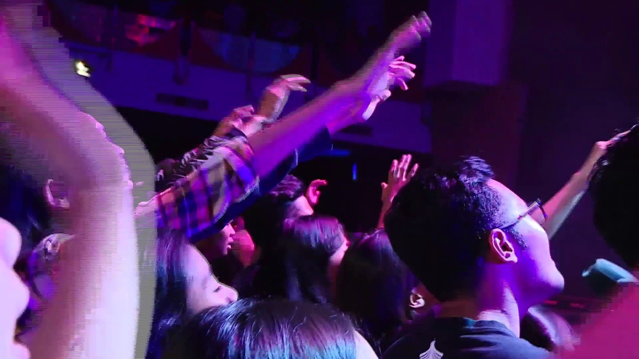 Broken Vessels (Hillsong Worship)