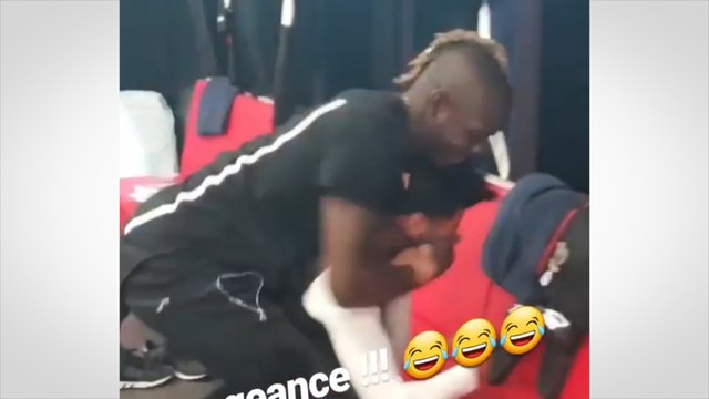 Quand Mario Balotelli attaque Bassem Srarfi à coup de dentifrice