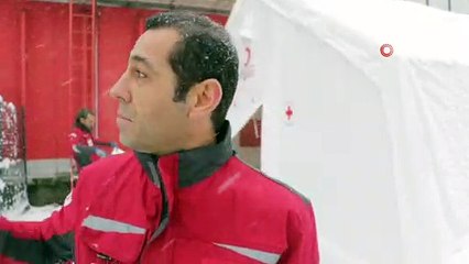 - Avrupa’dan çevrilen göçmenler Kızılay çadırlarına sığınıyor- Kızılay Bosna’daki çalışmalarına kar altında devam ediyor
