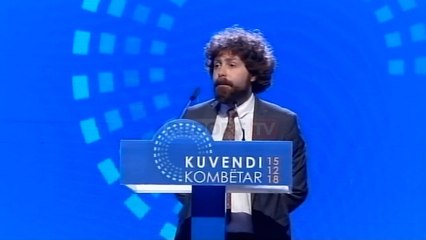 Pedagogu ‘dush të ftohtë’ demokratëve në Kuvend: Dëgjova fjalime për hënën jo për njerëzit