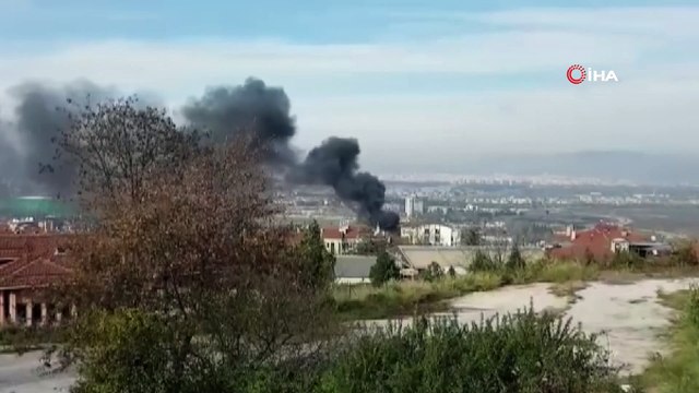 Bursa'da 5 katlı apartmanın çatı katında yangın çıktı
