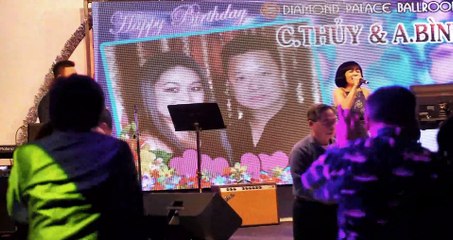 I'm a woman you're a man- Bich Thuy cover