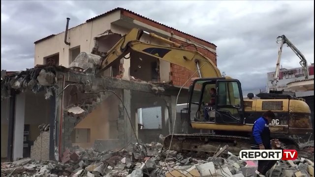 Report Tv - Unaza e Madhe/ Vijon prishja e ndërtimeve pa leje te 'Astiri', i hapet rrugë projektit
