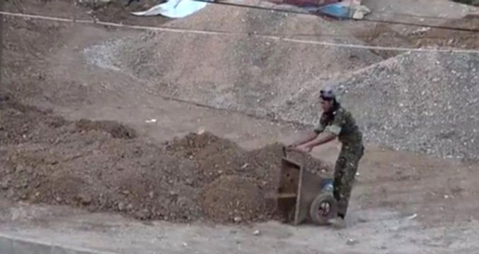 Cumhurbaşkanı Erdoğan'ın Operasyon Sinyali Sonrası PKK'lı Teröristler Hendek Kazmaya Başladı