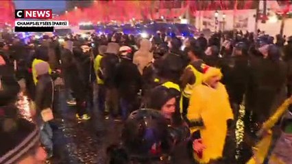 Gilets Jaunes : retour au calme sur les Champs-Elysées