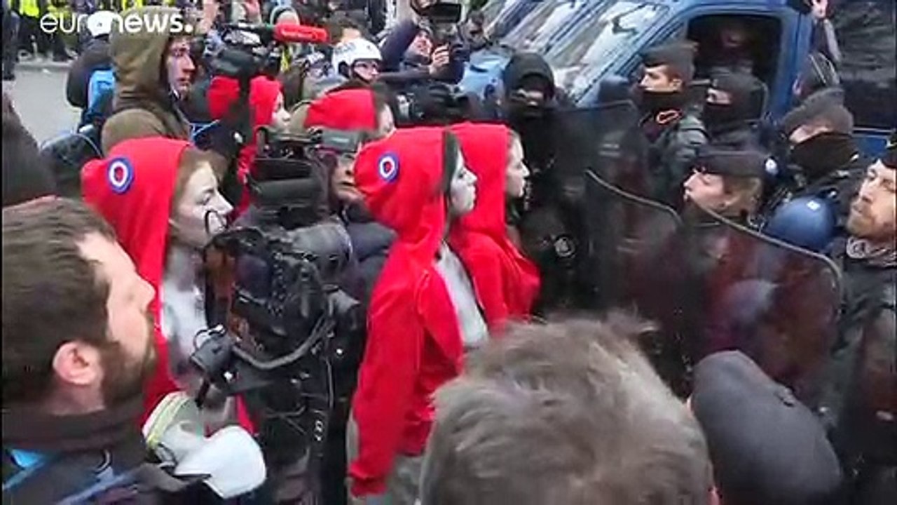 Gilets jaunes : un cinquième samedi de manifestations moins mobilisateur