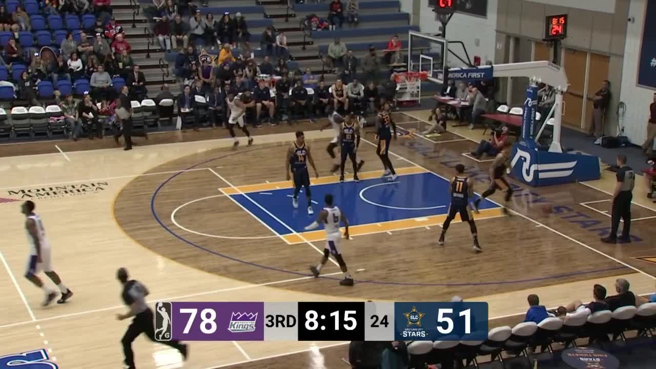 Daniel Ochefu with the big dunk