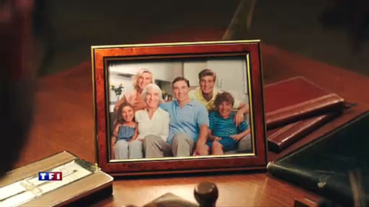 Le passage de relais entre Jean-Pierre Foucault et Camille Combal pour "Qui veut gagner des millions"