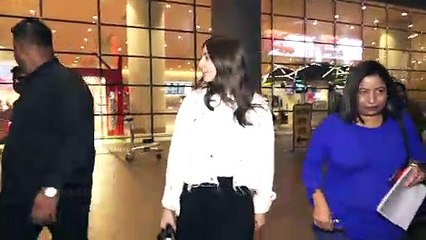ANUSHKA SHARMA SPOTTED AT MUMBAI AIRPORT
