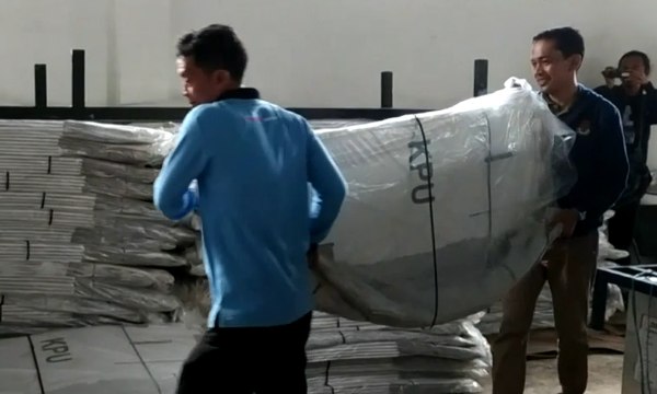 Terendam Banjir, Kotak Suara dan Bilik Suara Kardus Rusak