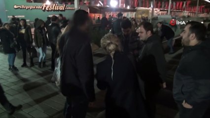 Taksim Meydanında iki kadının kavgası karakolda bitti