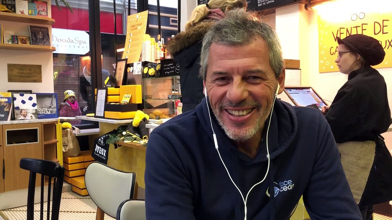 Visite au Café Joyeux Paris