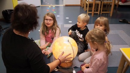 핀란드 어린이 80%는 국공립 어린이집 취원...나라가 키운다! / YTN