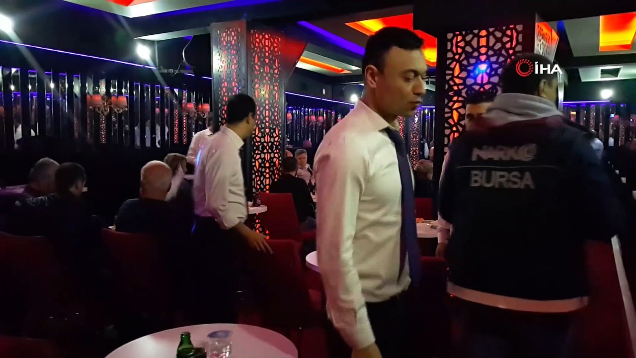 Yılbaşı öncesi eğlence mekanlarına denetleme...300 polis eğlence mekanlarını denetledi