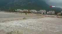 Antalya'da Kuvvetli Yağış...yağış Dev Dalgalar Oluşturdu, Göynük Kanyonu ile Boğaçayı Deresi'nde...