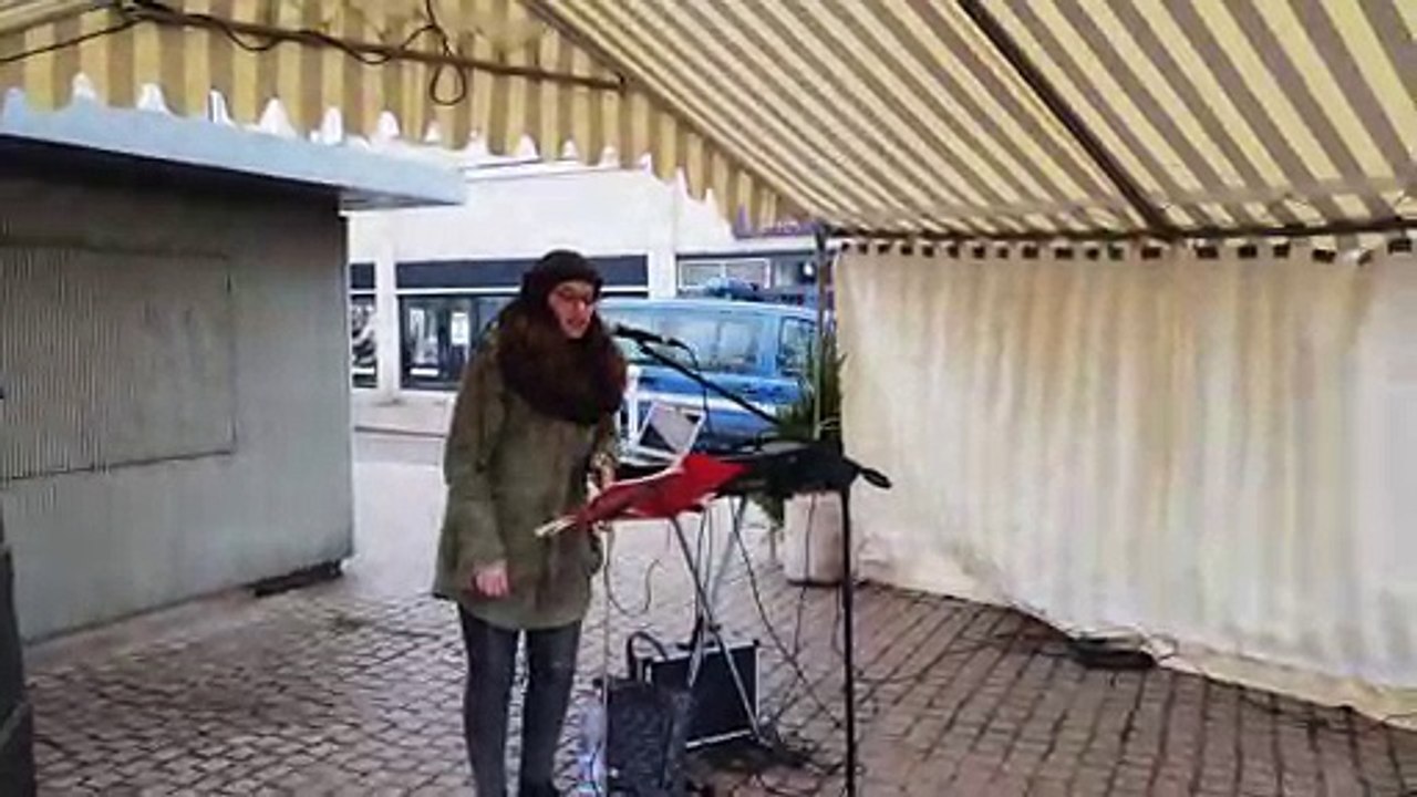 Tour de chant sur le marché de Noël à Lunéville