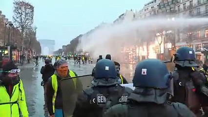 «Ξεθωριάζουν» τα Κίτρινα Γιλέκα