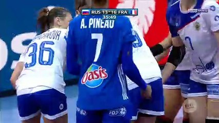 L'exclusion incroyable d'Allison Pineau