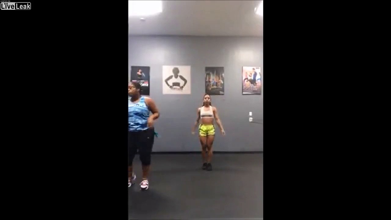 La taille des cuisses de cette prof de Fitness !