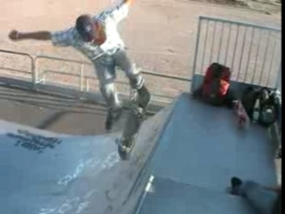 Blunt to Kickflip out