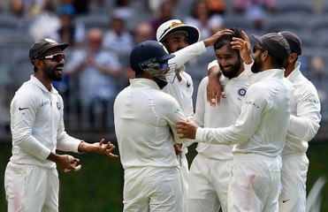 ഓസീസിന്റെ ലീഡ് കുറയ്ക്കാന്‍ ഇന്ത്യ | Oneindia Malayalam