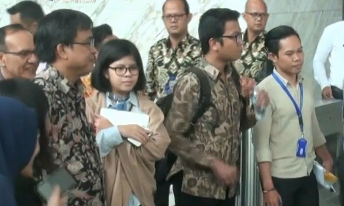 OJK Tagih Data Korban Pinjaman "Online"