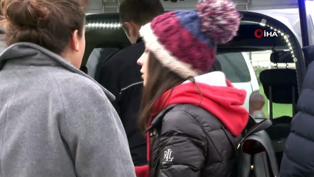 Sarıyer'de ilginç kaza...Otomobiller trafik ışıklarında çarpıştı, her iki sürücü de ışık ihlali yapmadığını öne sürdü