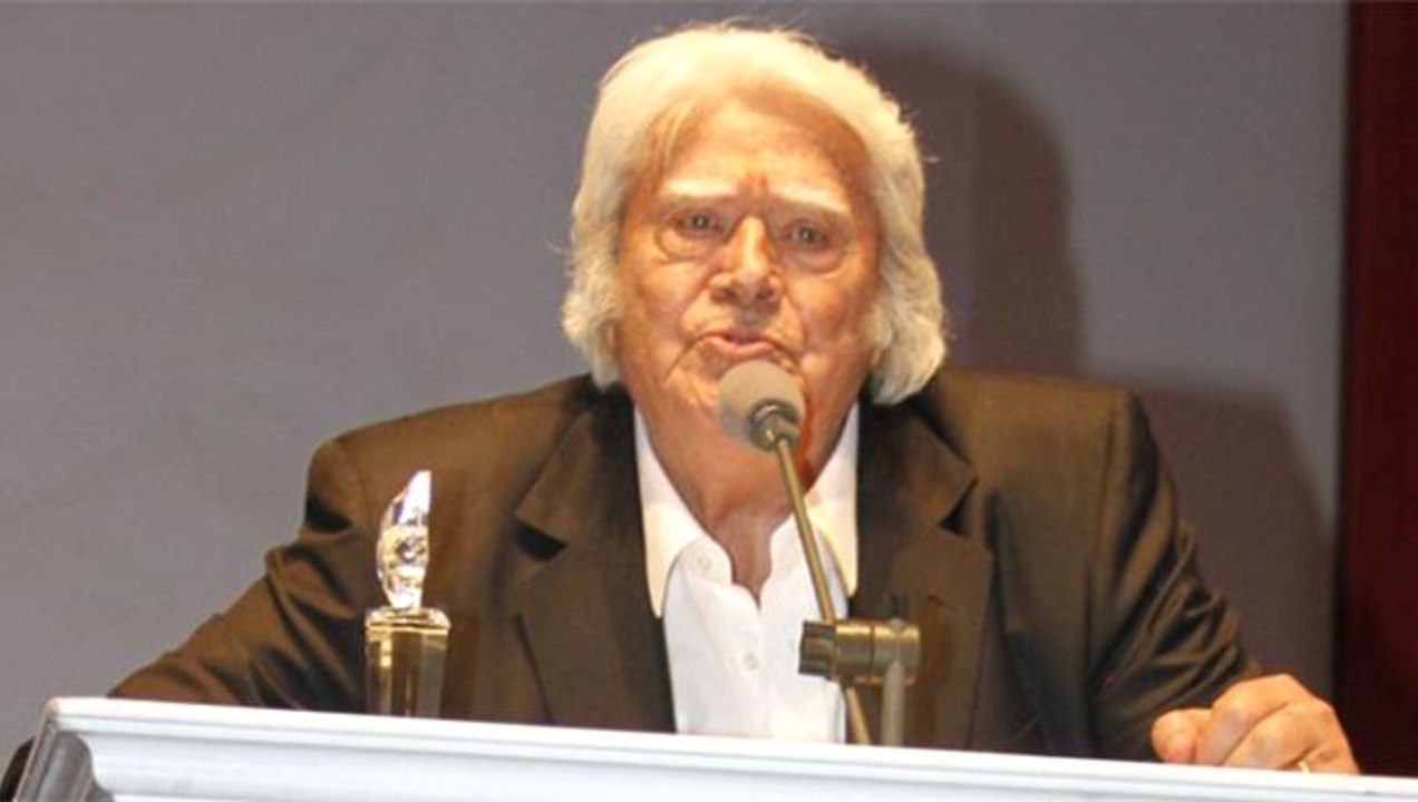 Usta Oyuncu Cüneyt Arkın'dan Şaşırtan Açıklama: Azrail Beni Unuttu