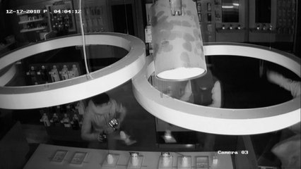 1.5 Dakika 80 Bin TL'lik Telefon ve Tablet Çaldılar