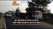 यूपी: कुशीनगर में फोरलेन किनारे खड़ी गाड़ियां बन रहीं दुर्घटना की वजह