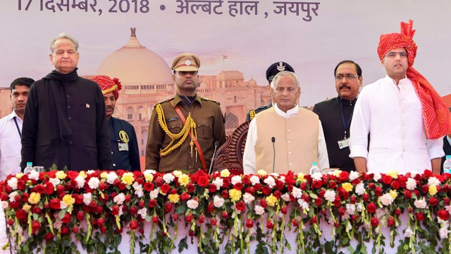 Ashok Gehlot & Sachin Pilot take oath as CM and Deputy CM of Rajasthan | OneIndia News