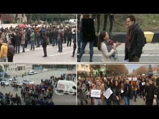 LIVE/ "Për Universitetin për Shqipërinë", studentët në protestë bllokojnë dhe rrugën