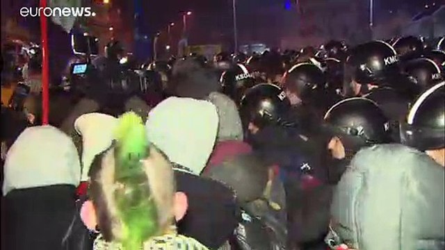 قانون العبودية يدفع بالمجريين إلى الشوارع للاحتجاج