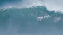 Ces surfeurs ont affronté des vagues de près de 10m lors d'une compétition à Hawaii