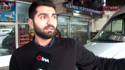 Diyarbakır’da iki aracın çarpışmasının ardından kazaya karışan transit markete daldı:2 ağır yaralı