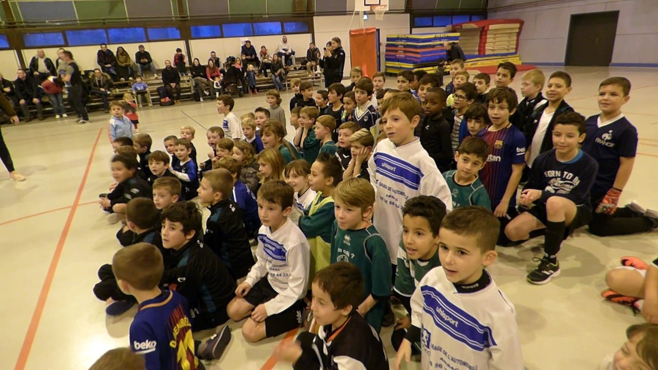 Vidéo Tournoi de Noël 2018 (l'arrivée du père-noël)