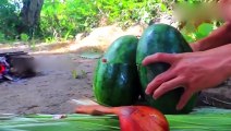 Cambodian wilderness food, put your brain in watermelon and stew, netizens