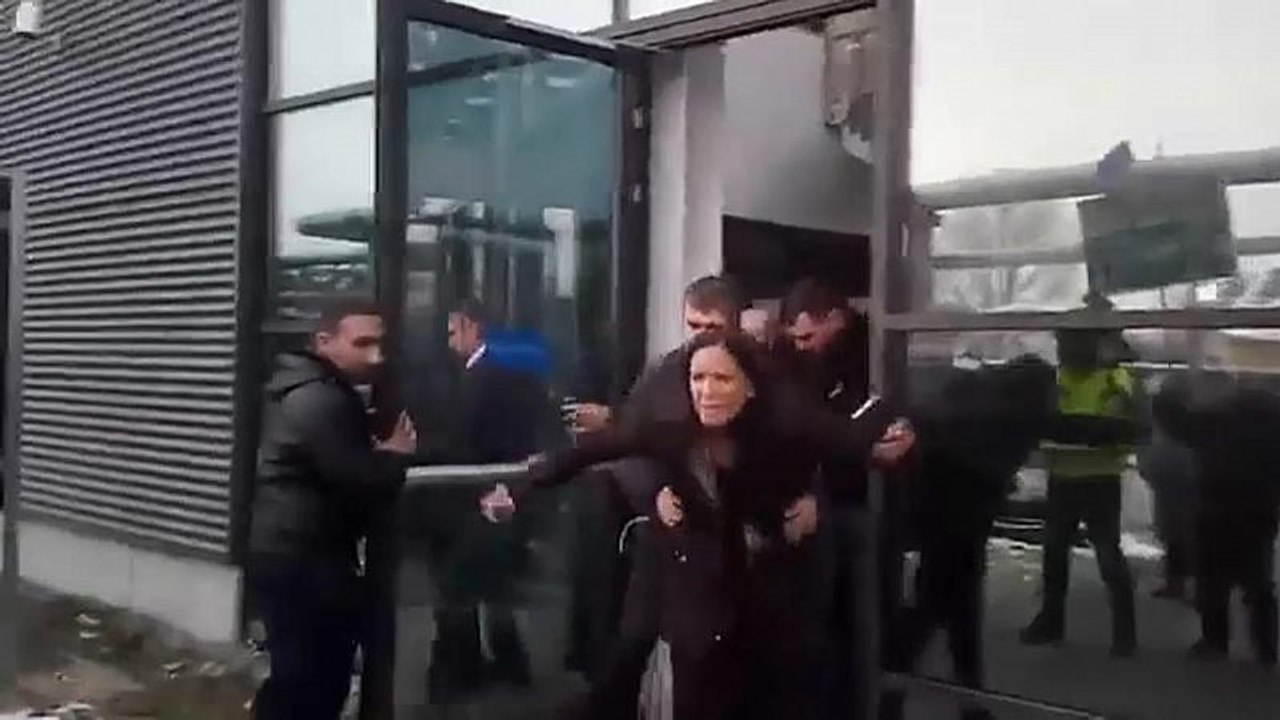 Budapest: Hochkant rausgeschmissen