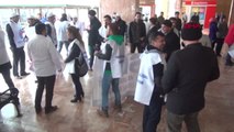 Şanlıurfa'da Sağlıkçılar, Doktora Saldırıya Tepki Gösterdi