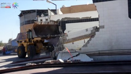 شاهد إزالة تعديات على أراضى ملك الدولة بأسوان